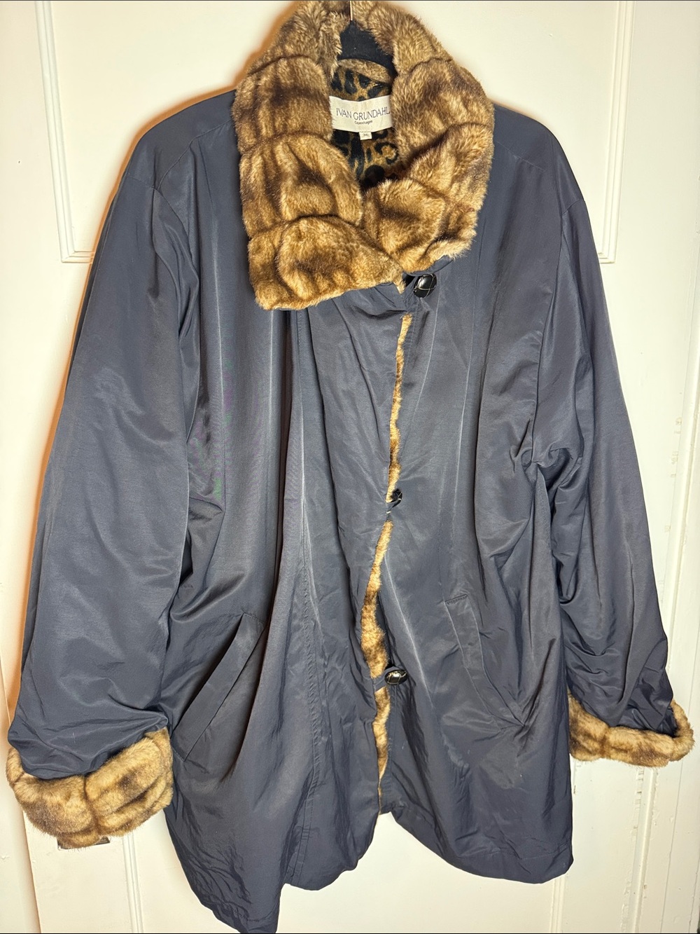 Ivan Grundahl Faux-Fur Trimmed Women's Coat in Black and Tan